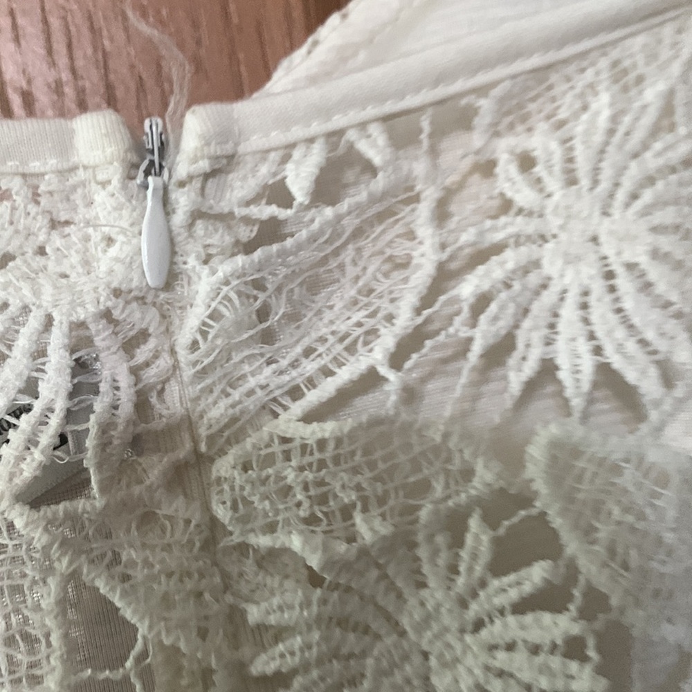 Spaghetti strap romper - Picture 6 of 8